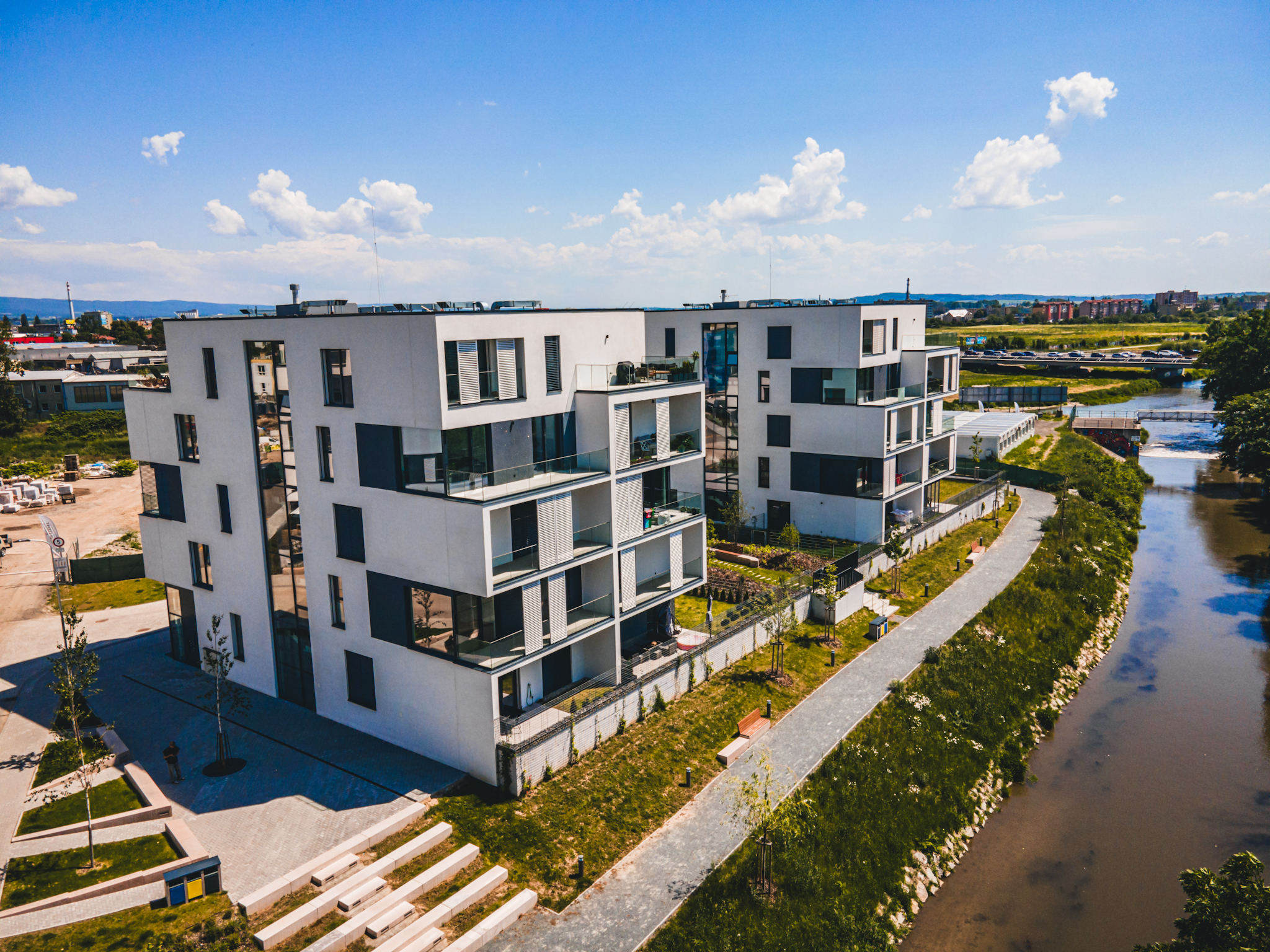 Zahájen prodej dalších bytů a nové prodejní centrum